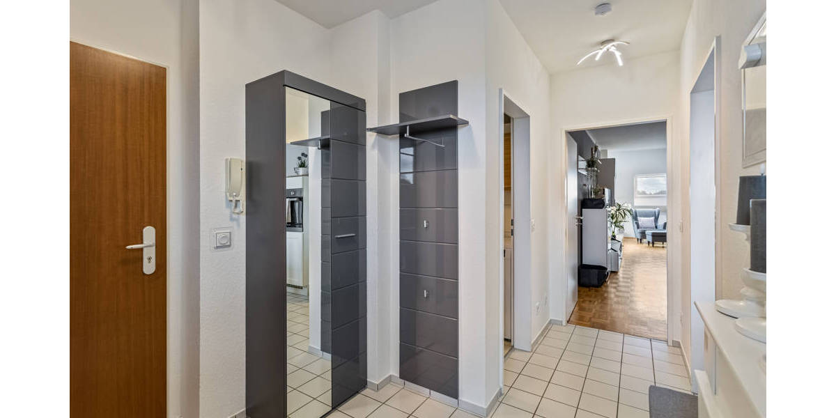 *** Lichtdurchflutete Dachgeschosswohnung mit zwei sonnigen Dachterrassen in Top-Lage *** 2 zimmer