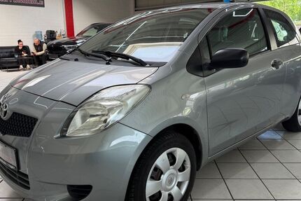 Toyota Yaris 188.000 km 2.900 &euro; Leverkusen 51371