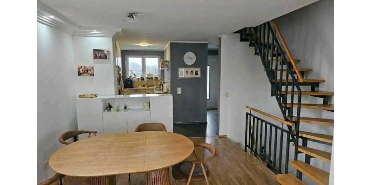 Reihenhaus Köln Kalk - 5 Zimmer, 127 m&sup2;, 2.200&euro; | Angebot:25163560