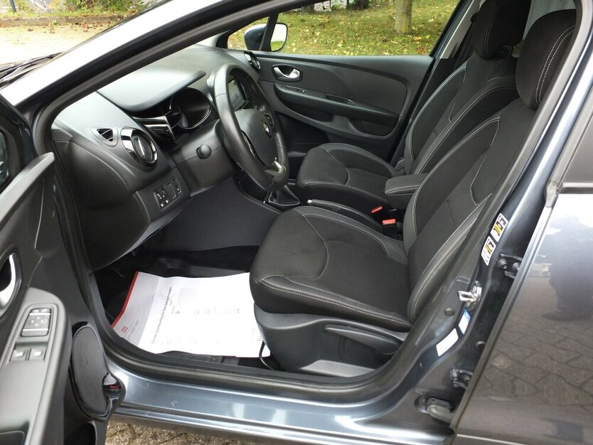 Renault Clio GT EXPRESSION NAVI PARCTRONIC START-STOP 118.021 km 8.904 € Köln 50858