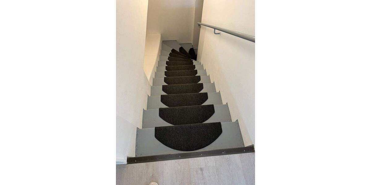 zentrales Helles Ladenlokal Büro nähe Rathausplatz zimmer