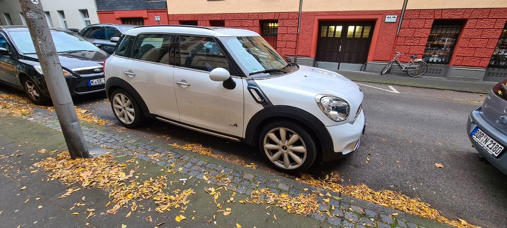 Mini Countryman S (Cooper) 90.000 km 12.900 &euro; Köln 50739