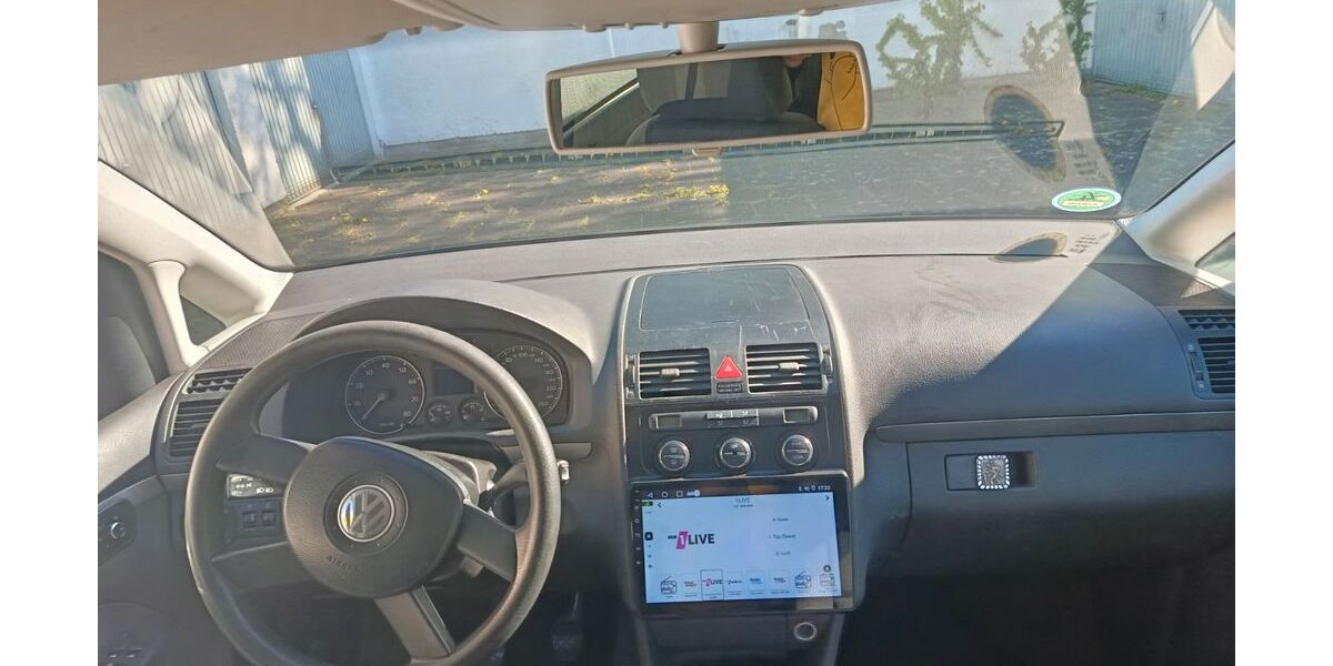VW Touran 223.000 km 2.500 &euro; Köln 50829