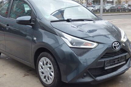 Toyota Aygo (X) 117.000 km 7.500 &euro; Köln 51105