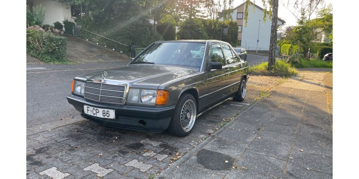 Mercedes-Benz 190 153.792 km 6.800 &euro; Mehlem 53179