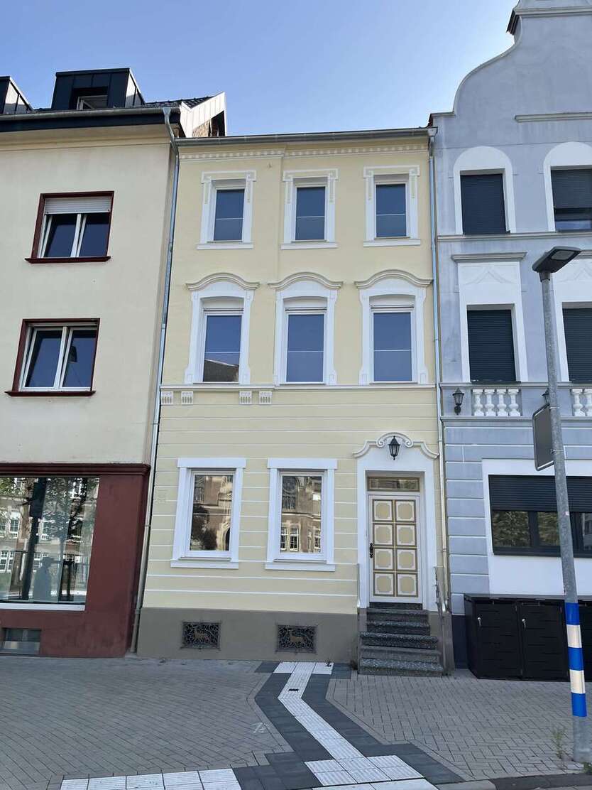 Haus zum Mieten in Euskirchen 3.500 € 163.14 m² 8 zimmer