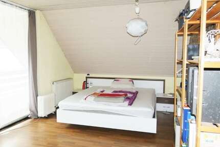 Haus zum Kaufen in Burscheid 529.000 € 260 m² 7 zimmer