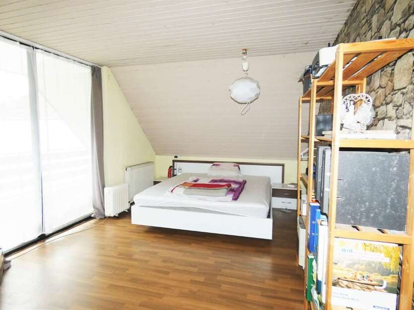 Haus zum Kaufen in Burscheid 529.000 € 260 m² 7 zimmer