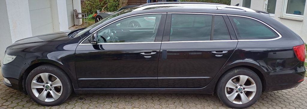 Skoda Superb 297.000 km 7.750 € Swisttal 53913