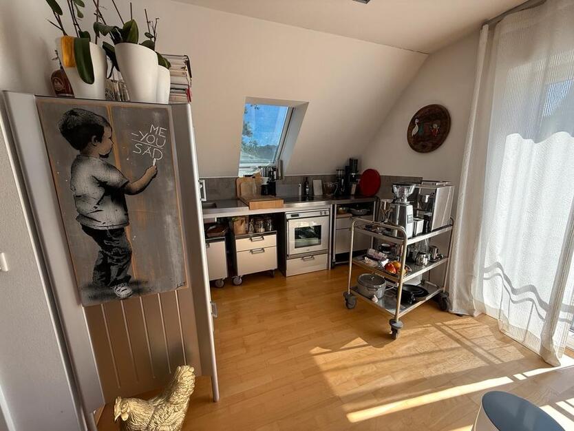 Courtagefreie 3-Zimmer-Wohnung mit Dachterrasse & Bulthaup-Küche