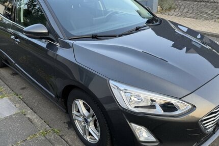 Ford Focus Navi+Temp+Sitzh+Spurh+CarPlay+6xServ+1H+E6 93.000 km 11.500 &euro; Erftstadt 50374