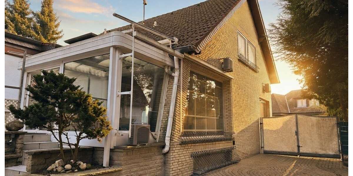 Einfamilienhaus Bergisch Gladbach Paffrath - 7 Zimmer, 225 m&sup2;, 1.150.000&euro; | Angebot:23943252