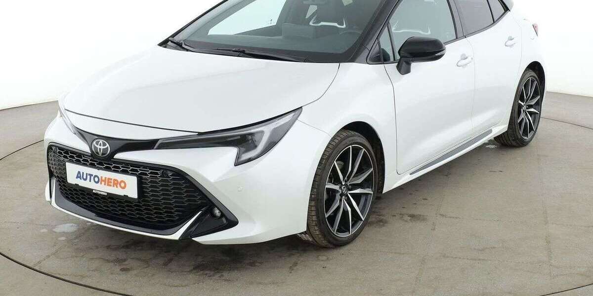 Toyota Corolla 19.355 km 29.420 &euro; Köln 50739