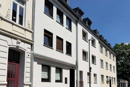 Haus Köln Mülheim - 8 Zimmer, 207 m&sup2;, 749.000&euro; | Angebot:26552948