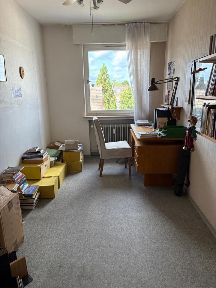 Schöne 3-Zimmer-Wohnung mit Keller und Loggia in Sindorf