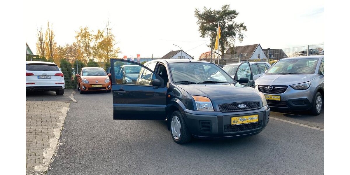 Ford Fusion 171.000 km 2.200 € Bonn 53227