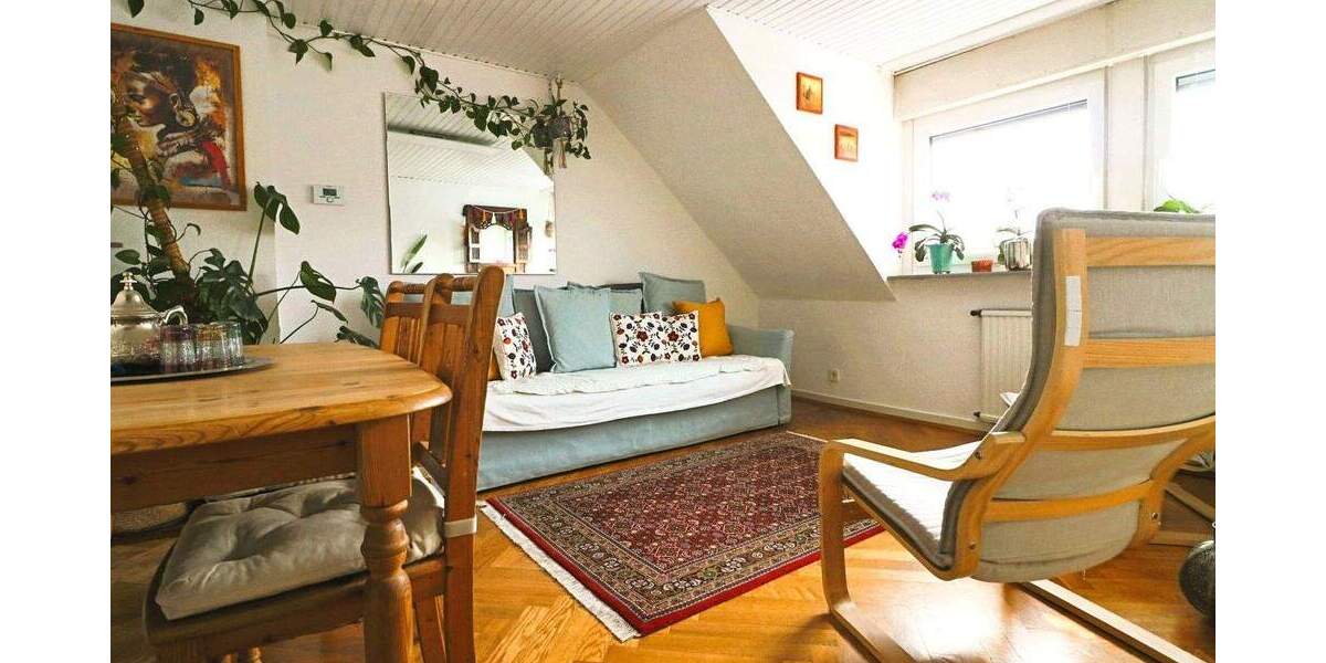 ***** 3-Familienhaus + zusätzlicher Bebauungsmöglichkeit - Erschließung aus Sackgasse***** 9 zimmer