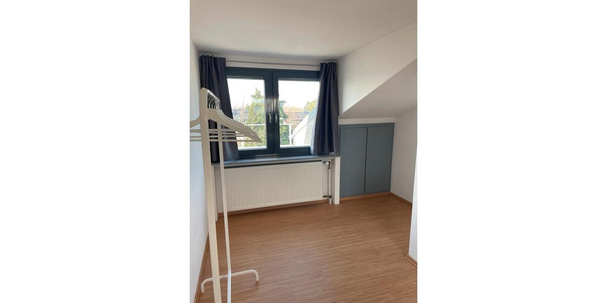 Dachgeschoßwohnung Bonn Beuel-Mitte - 2 Zimmer, 45 m&sup2;, 830&euro; | Angebot:25448292