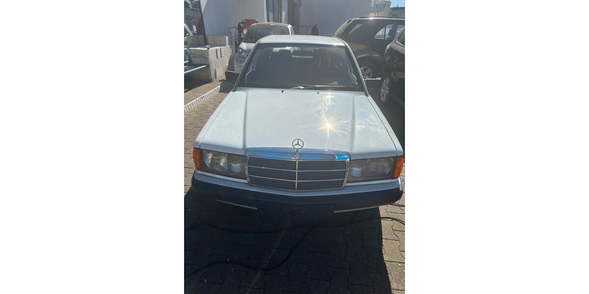 Mercedes-Benz 190 151.000 km 5.900 &euro; Bergheim-Niederaussem 50129
