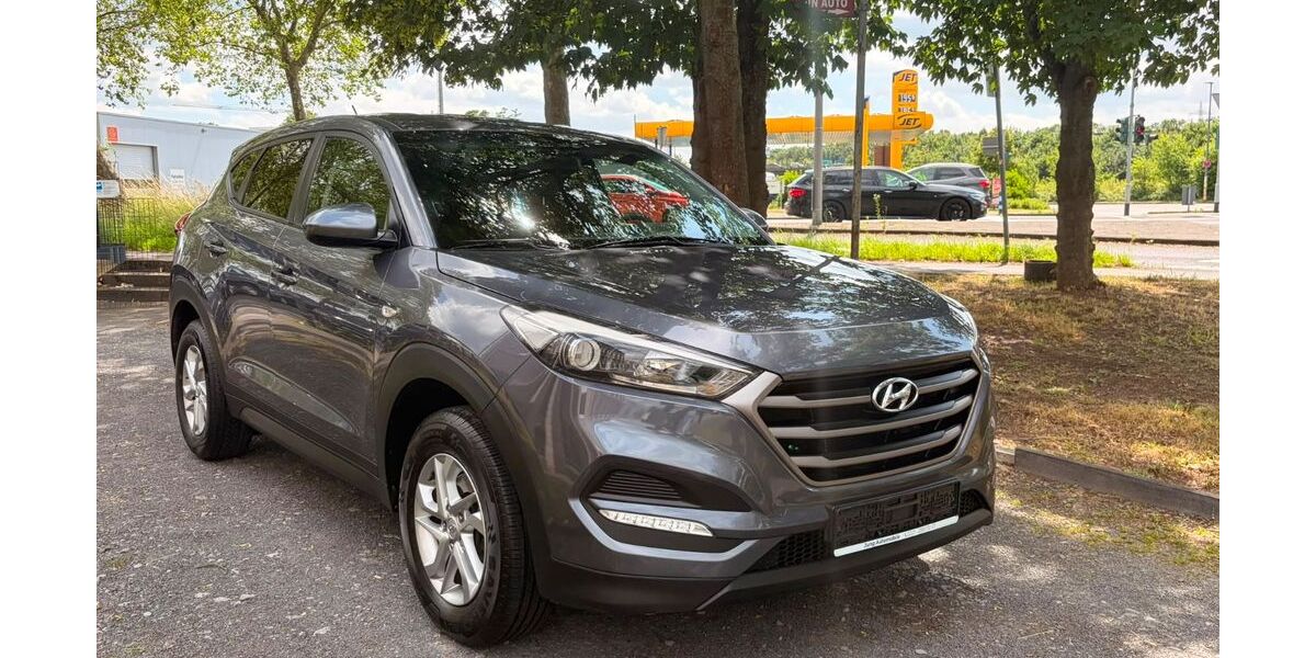 Hyundai TUCSON 146.000 km 9.999 &euro; Köln 51107