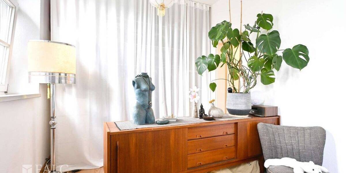 Exclusiv und Besonders, denkmalgeschützte Eigentumswohnung auf einem Gutshof! 2 zimmer