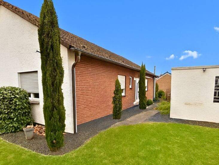 +++ Einfamilienhaus mit beeindruckender Extra-Fläche im UG +++ 6 zimmer