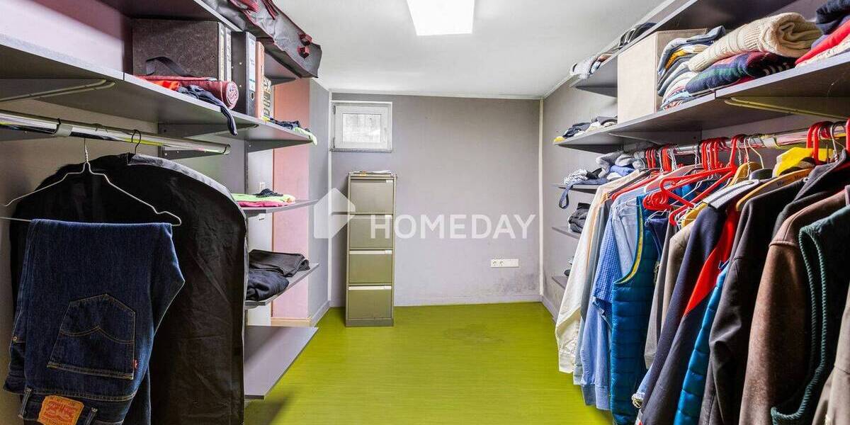 Mehrfamilienhaus, Wohnhaus Köln Niehl - 6 Zimmer, 695.000&euro; | Angebot:25684175