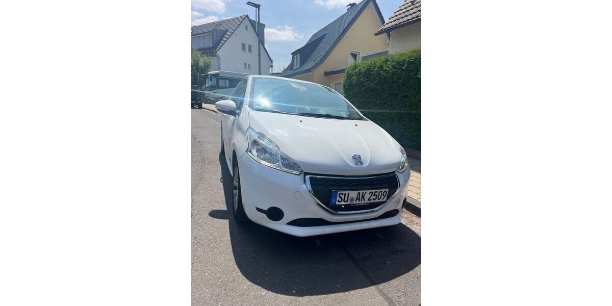 Peugeot 208 94.178 km 3.550 &euro; Bornheim 53332