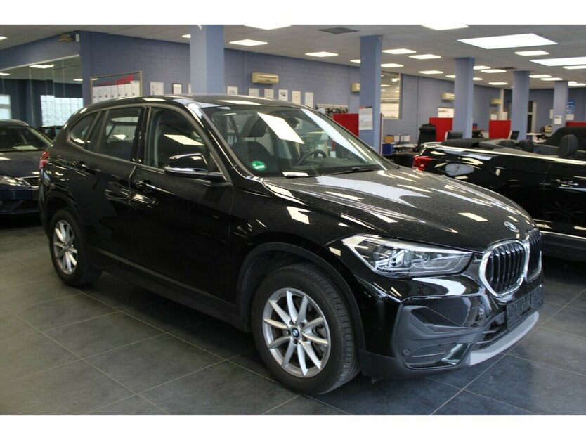 BMW X1 sDrive20i Aut. Advantage 17.320 km 29.980 € Euskirchen 53881