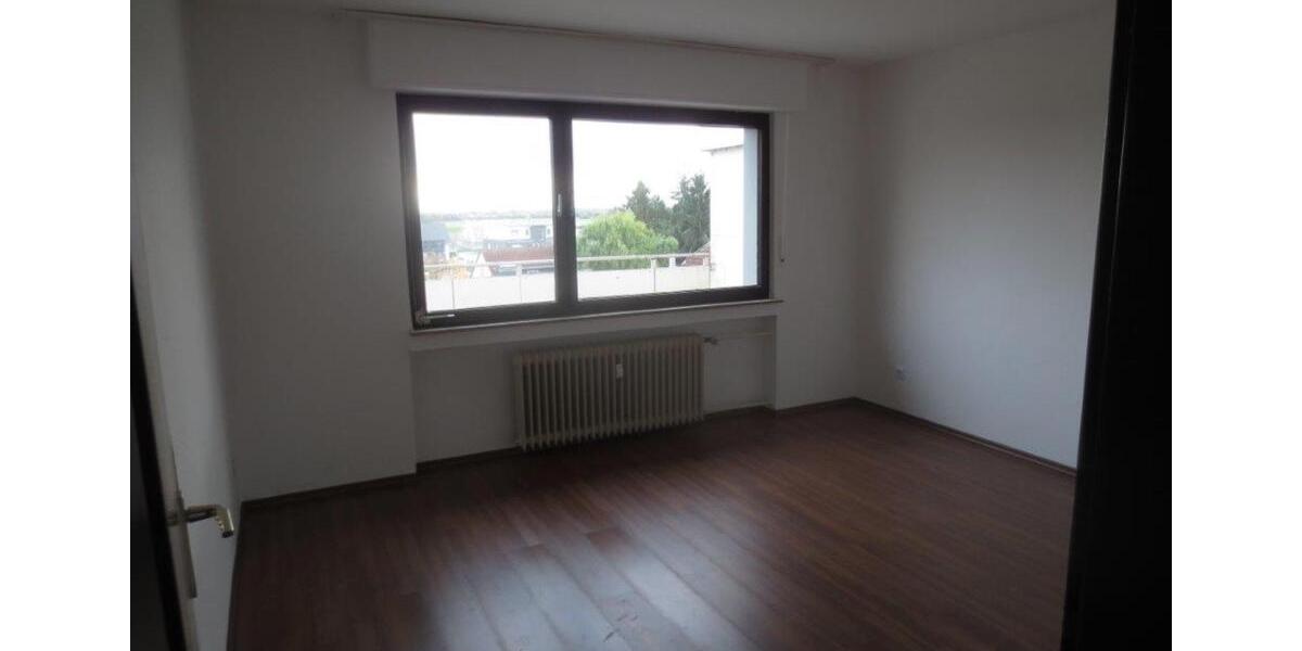 Etagenwohnung Bedburg - 4.5 Zimmer, 95 m&sup2;, 140.000&euro; | Angebot:25054896