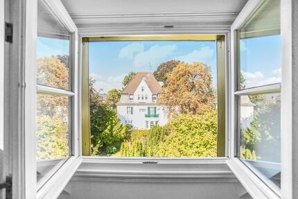 Büro mit herrlichem Blick , frischgestrichen - sofort Bezug möglich zimmer