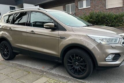 Ford Kuga 78.000 km 12.700 &euro; Frechen 50226