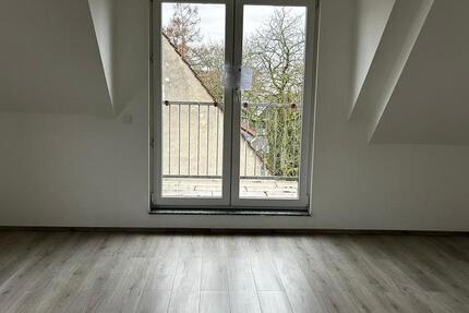 Frisch Saniert ! 3,5 Zimmer Wohnung mit Balkon ab sofort verfügbar 4 zimmer