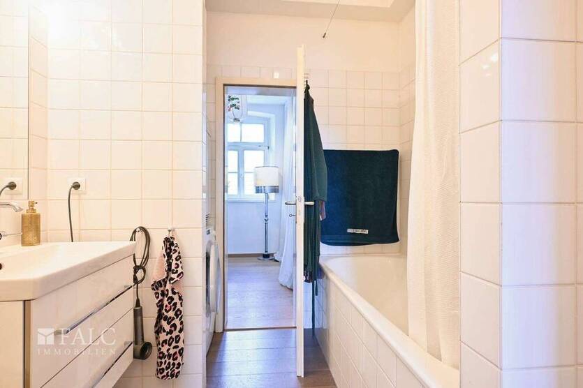 Exclusiv und Besonders, denkmalgeschützte Eigentumswohnung auf einem Gutshof!