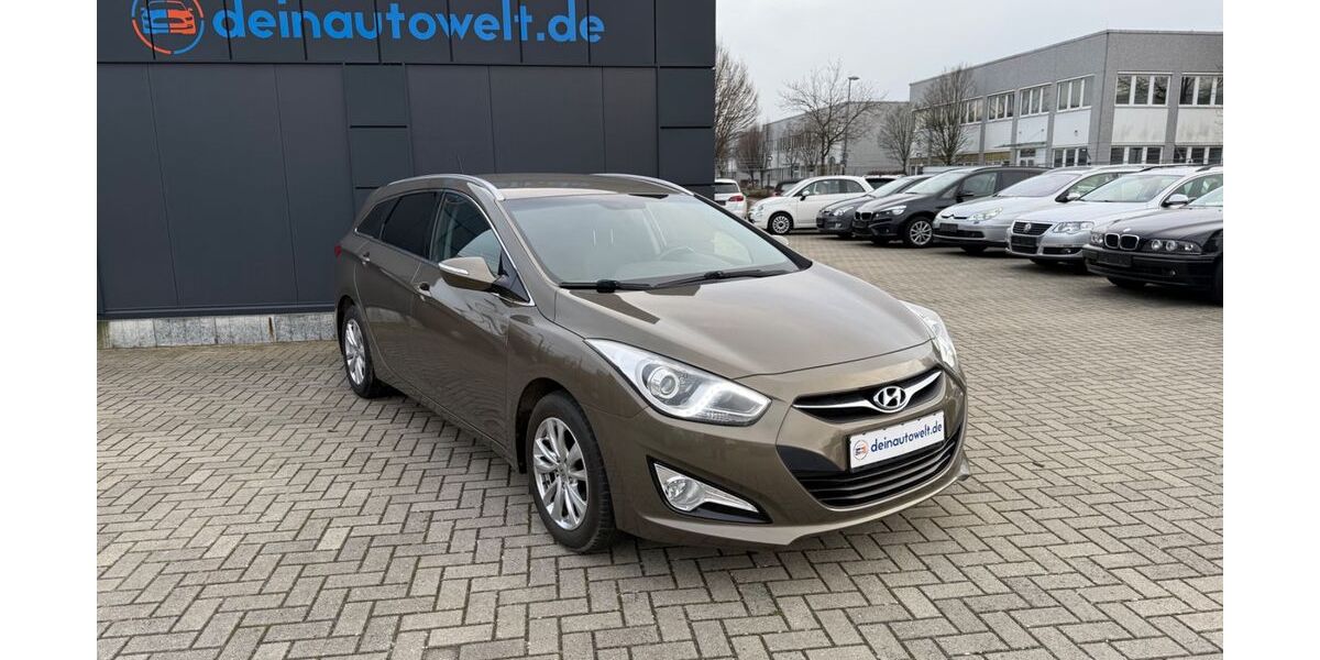Hyundai i40 98.000 km 8.500 &euro; Dormagen 41540