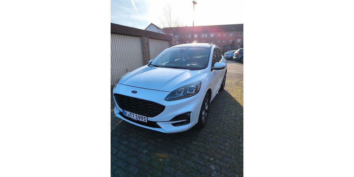Ford Kuga 96.200 km 21.200 &euro; Köln 50765