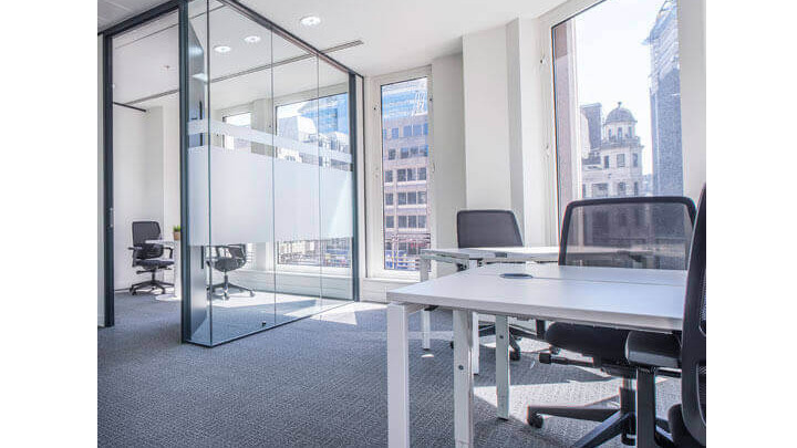 Köln-Ehrenfeld: Flexibles, möbliertes Büro L im Colonius Carré zimmer