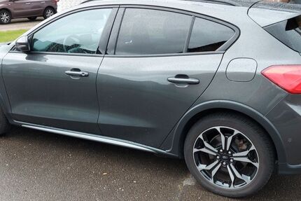 Ford Focus 97.500 km 14.100 &euro; Bergheim 50129