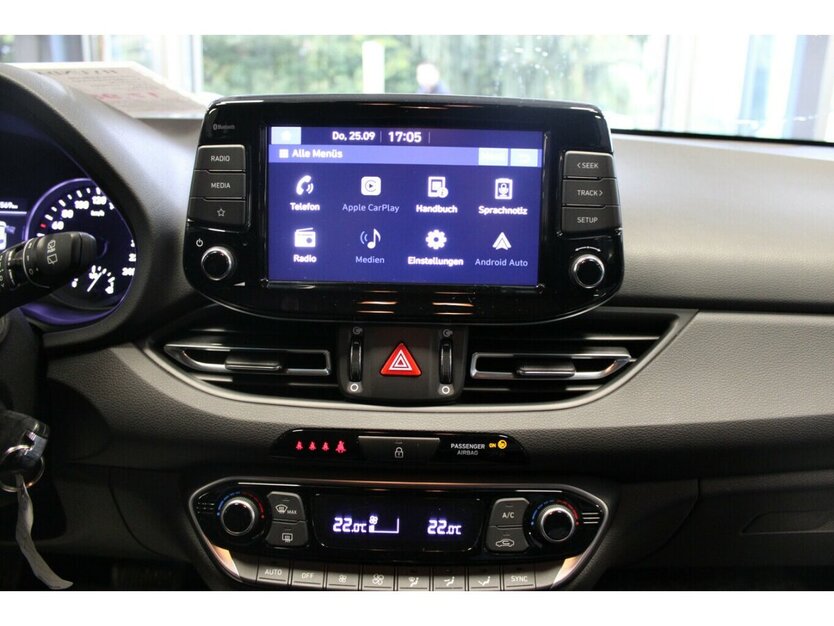 Hyundai i30 1.5 T-GDI 48V-Hybrid DCT 59.321 km 17.980 € Euskirchen 53881