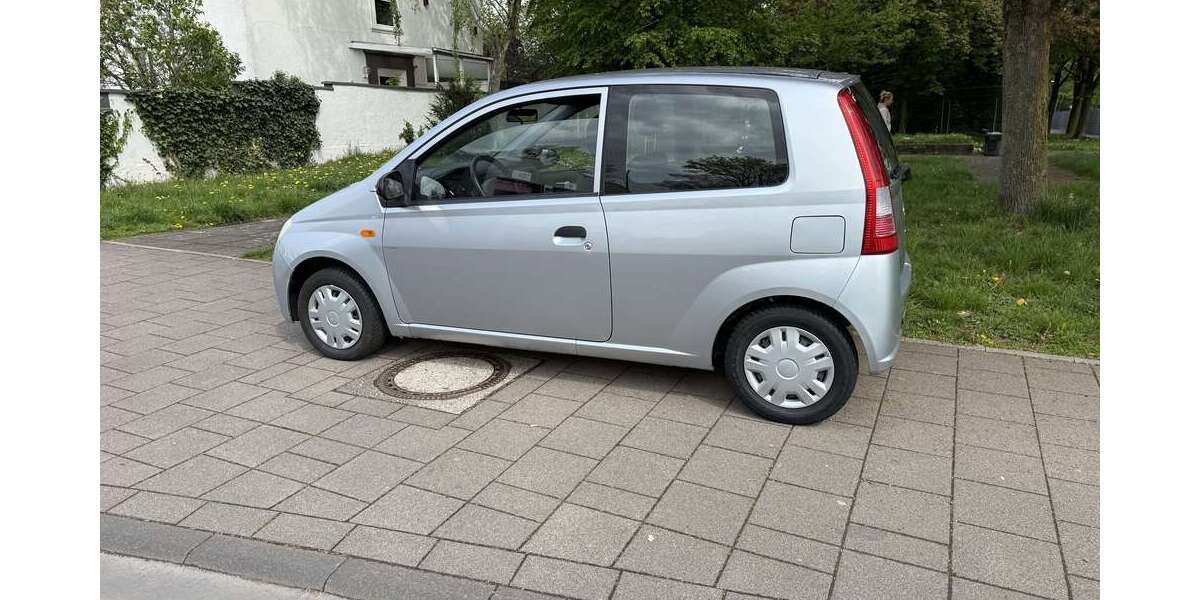 Daihatsu Cuore 60.000 km 2.999 &euro; Köln 51103