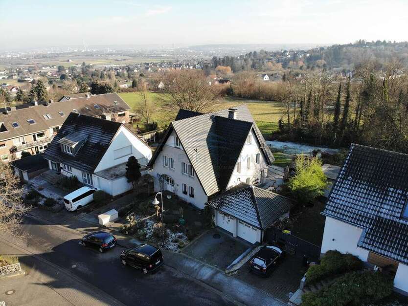 Haus zum Kaufen in Alfter 1.299.000 € 345 m²