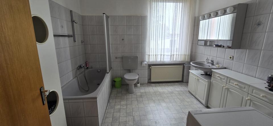 Etagenwohnung Wermelskirchen - 1 Zimmer, 62 m&sup2;, 700&euro; | Angebot:25414877