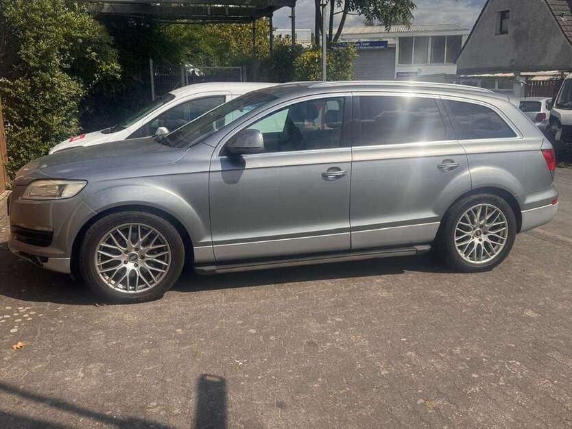 Q7