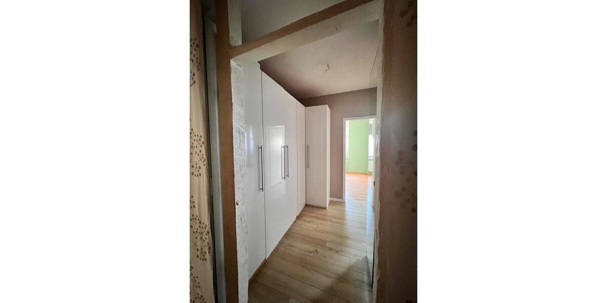 Etagenwohnung Solingen Aufderhöhe - 3 Zimmer, 100 m&sup2;, 1.250&euro; | Angebot:26262949
