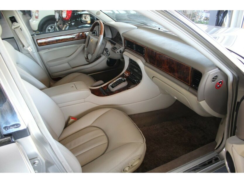 Jaguar XJ 4.0 Lang Automatik - Leder - Schiebedach - 119.865 km 19.980 € Euskirchen 53881