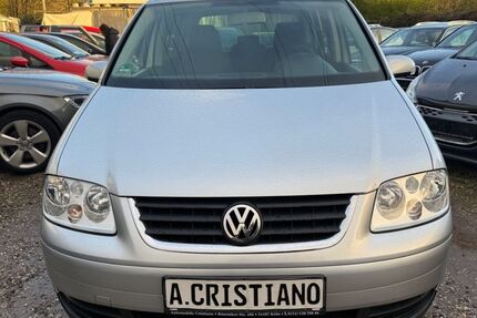 VW Touran 224.727 km 2.499 &euro; Köln 51107