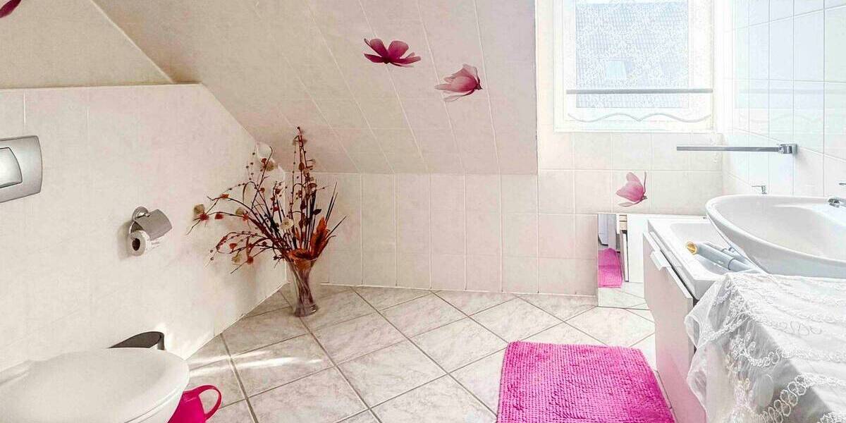 Reihenmittelhaus Köln Blumenberg - 7 Zimmer, 194 m&sup2;, 665.000&euro; | Angebot:26307593