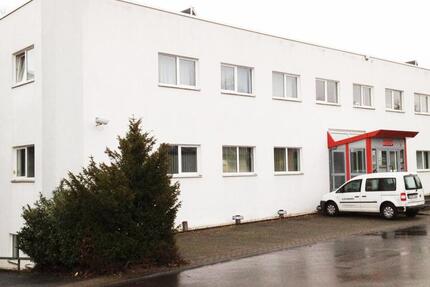 121 qm großer Büroräume-Trakt maklerfrei zu vermieten zimmer