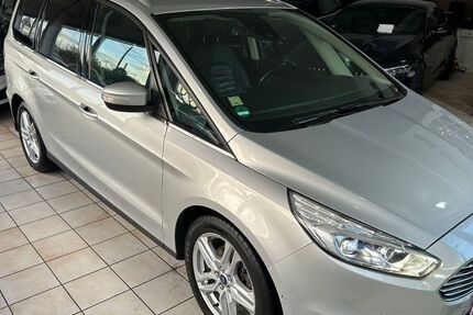 Ford Galaxy 166.000 km 18.900 € Bonn 53119