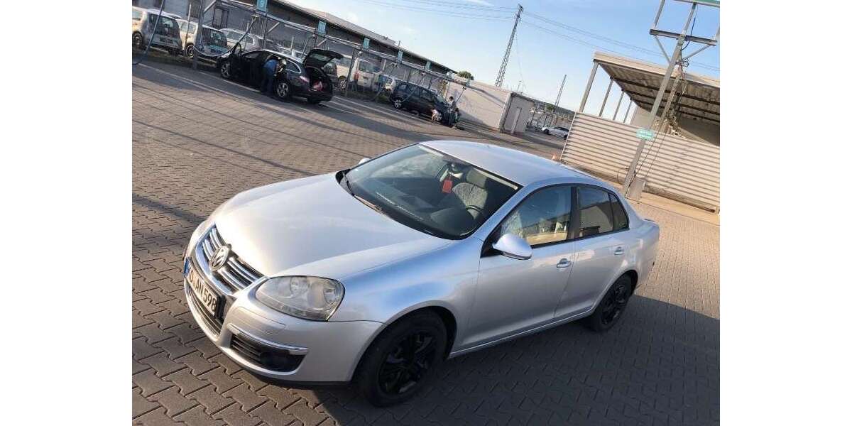 VW Jetta 164.000 km 4.399 &euro; Bornheim 53332